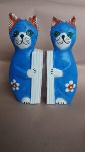 Book Handle Wood Handicraft Cat Models with color Blue and Mini Flower
